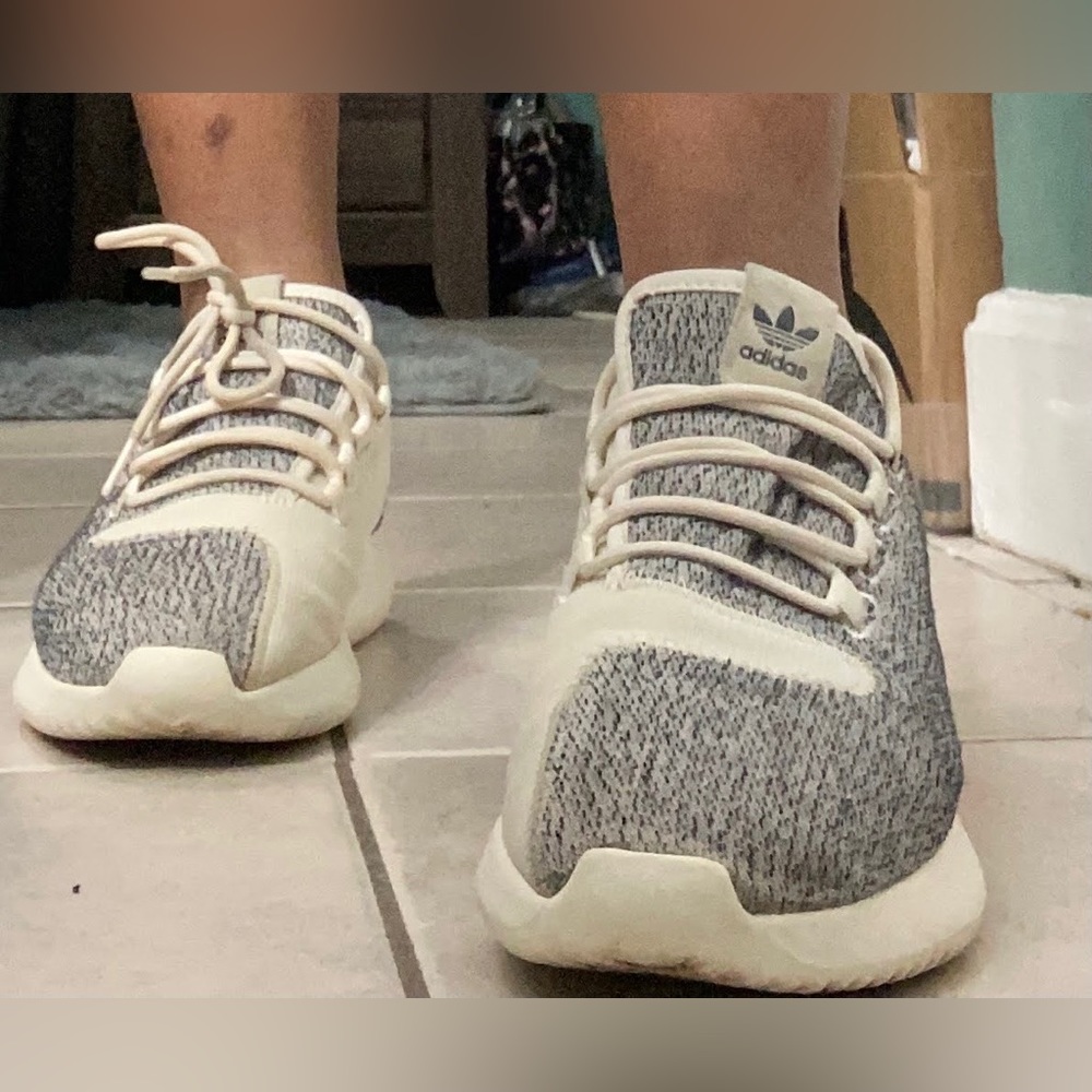 Adidas Sneakers